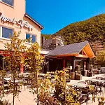 Mosel Village *