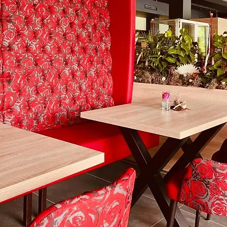 Mosel Village Ellenz-Poltersdorf