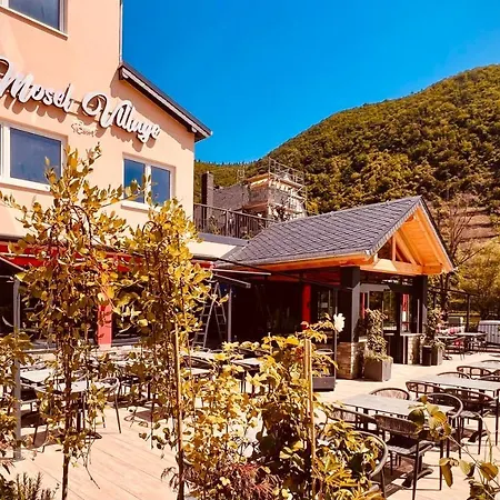 Mosel Village *