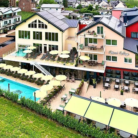Mosel Village Ellenz-Poltersdorf